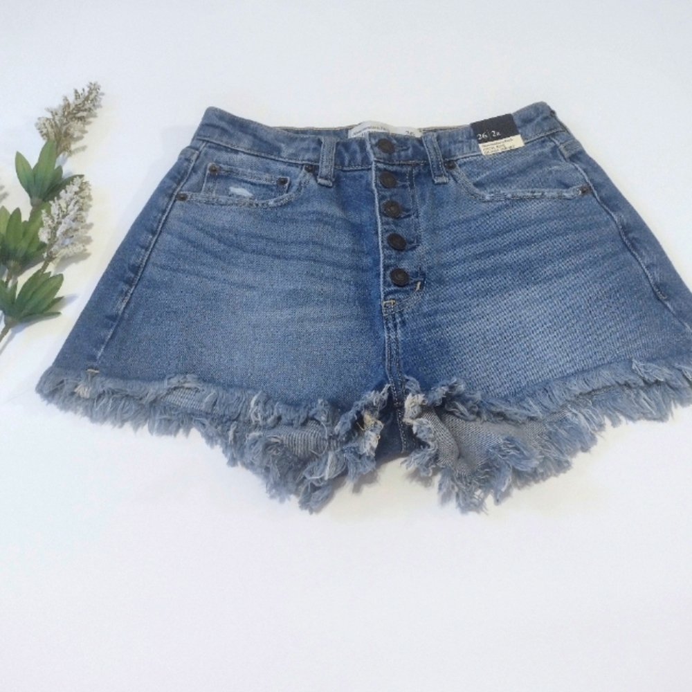 Abercrombie & Fitch High Rise Denim Short Curve Love Size 26/2R NWTS